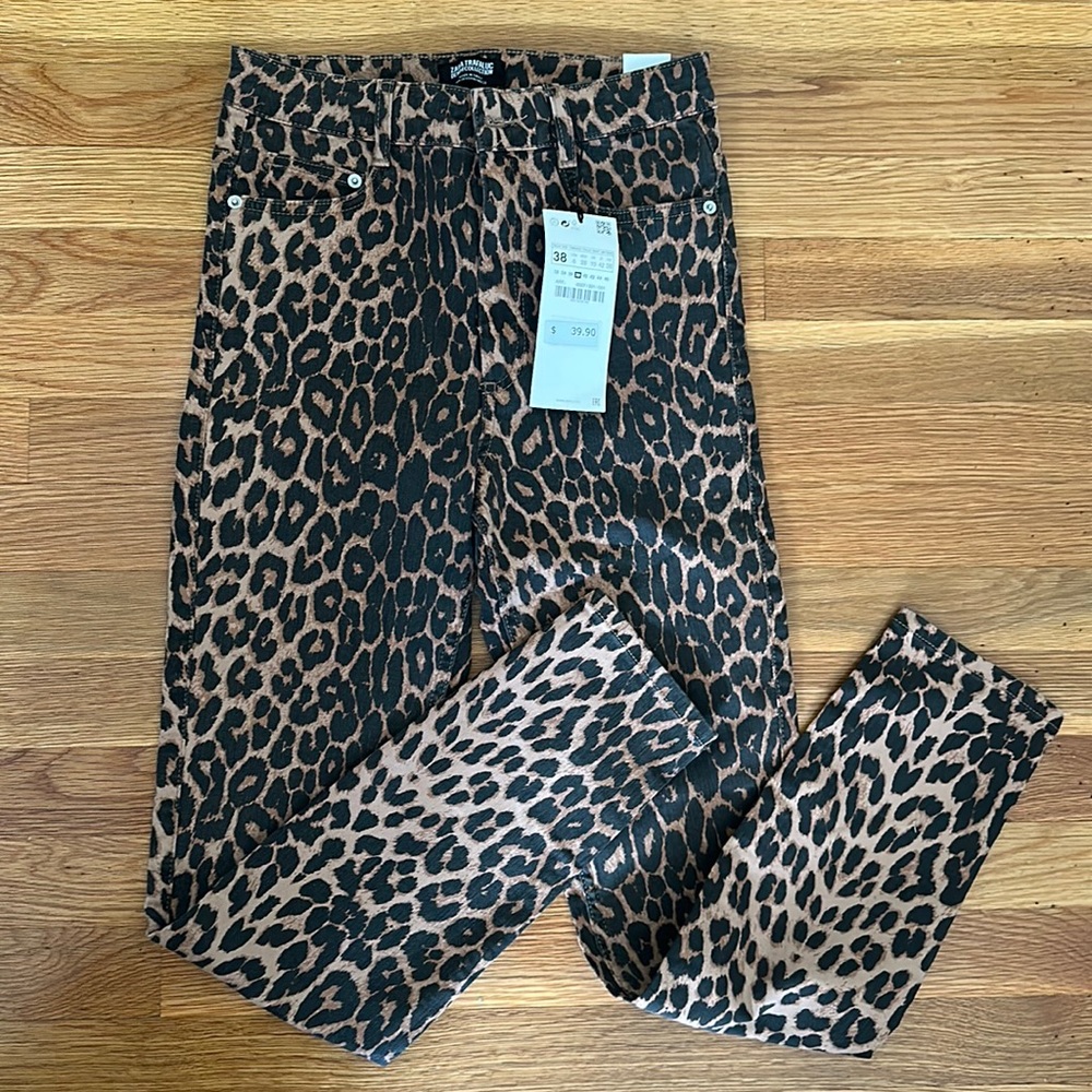 NEW size 38/USA 6 High rise/ Skinny ankle length Zara jeans - leopard print